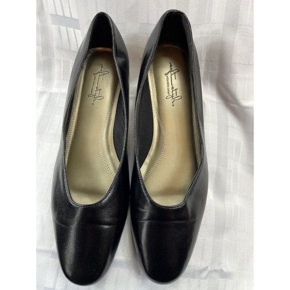 Soft Style Shoes - Soft Style Women's 10M Black Slip On Round Toe Faux Leather Low Heel Shoes
